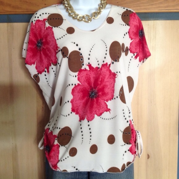 Boxy Floral Print Top or Blouse with Drawstrings - Picture 2 of 4